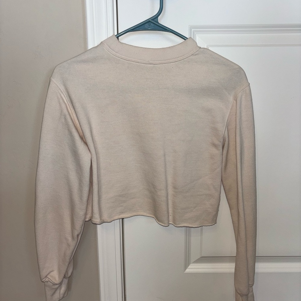 H&M Cropped Crewneck Sweatshirt in Light Cream